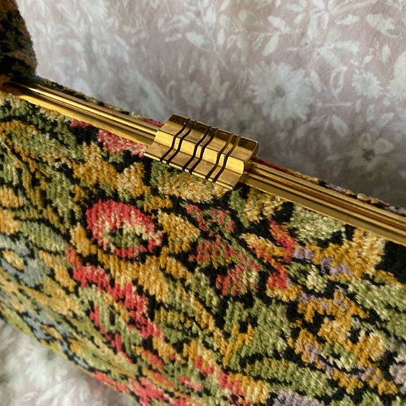 60s Vintage Tapisserie Floral Handbag - Picture 7 of 7